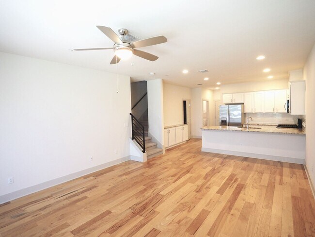 Building Photo - Gated Community In Round Rock