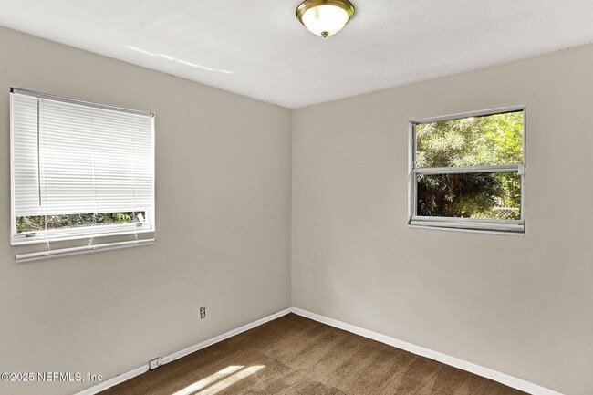 Building Photo - 7063 Wonderland Ct