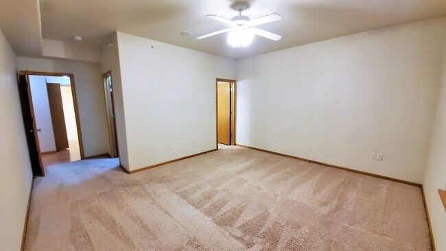 Building Photo - 280 Sadler Ln
