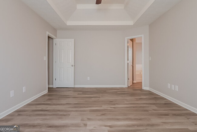 Building Photo - 470 Concord Terrace