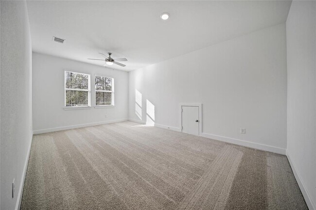 Building Photo - 91 Perennial Cyn Dr