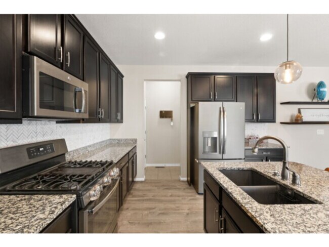 Building Photo - Crystal Valley Ranch in Castle Rock Luxury 3 bedroom with loft