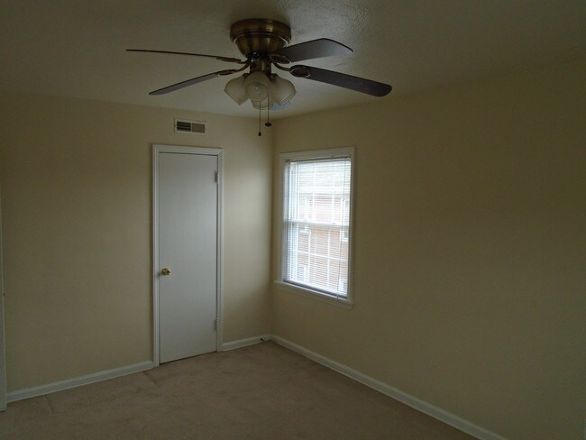 Building Photo - Boyce Properties