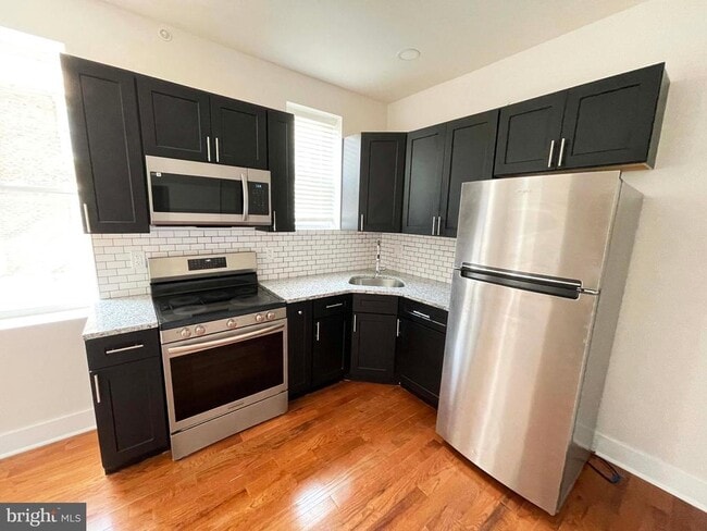 Building Photo - 311 S 60th St
