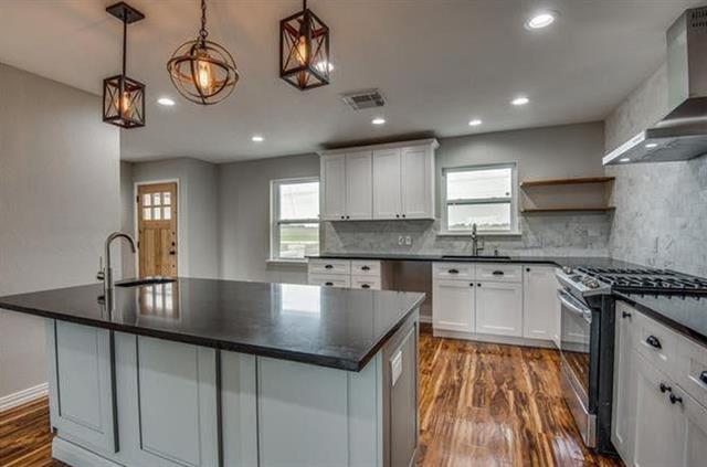 Primary Photo - 303 E Monte Carlo Blvd