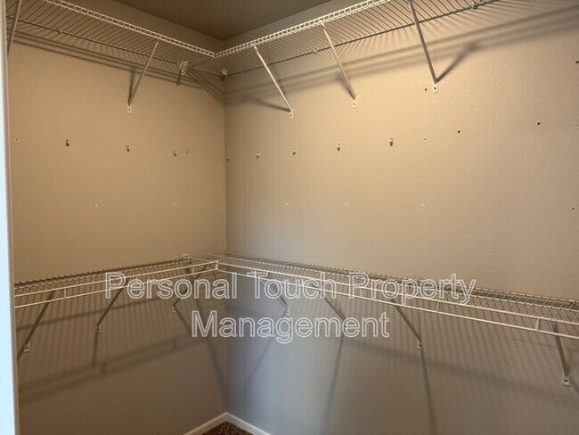 Building Photo - 808 7th Ave S