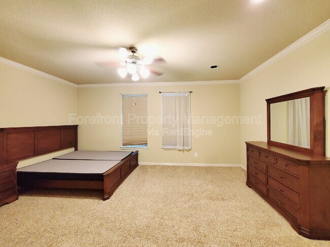 Building Photo - 11927 Jasmine Way