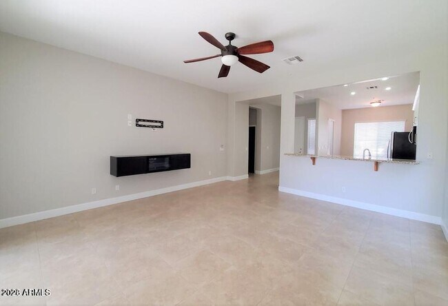 Building Photo - 7729 E Tailspin Ln