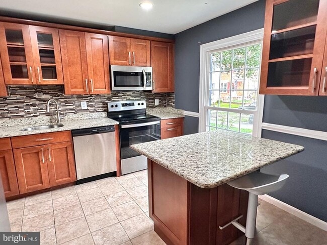 Building Photo - 7428 Erska Woods Court
