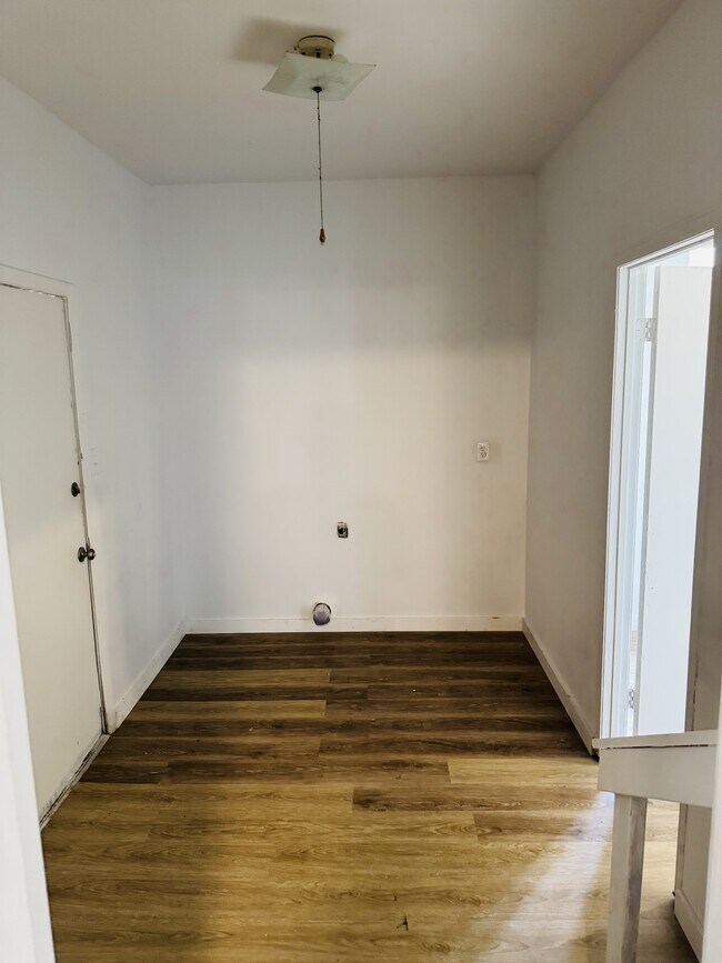 Building Photo - 168 Drum Cir