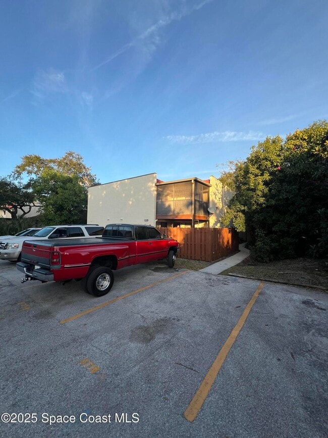 Building Photo - 8716 Hibiscus Ct