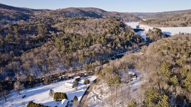 Building Photo - 16 Knightville Dam Road