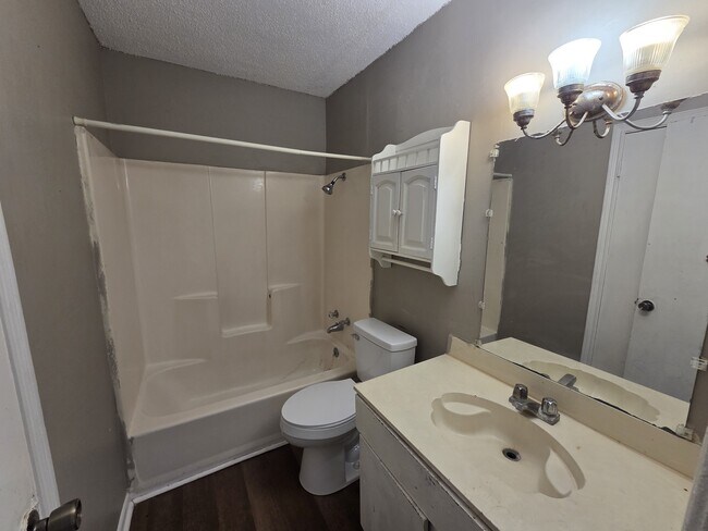 Building Photo - 204 Cantal Dr