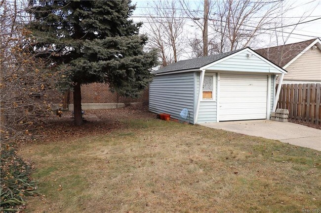 Building Photo - 25 Kensington Blvd