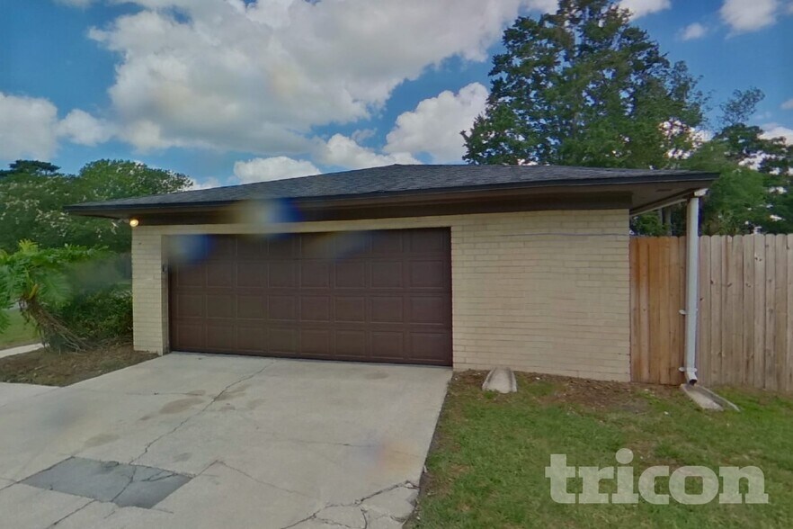 Building Photo - 671 Custer Cir
