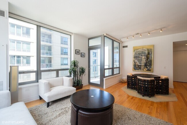 Building Photo - 600 N Lake Shore Dr