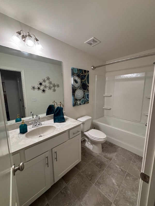 Building Photo - 2402 Fitts Dr