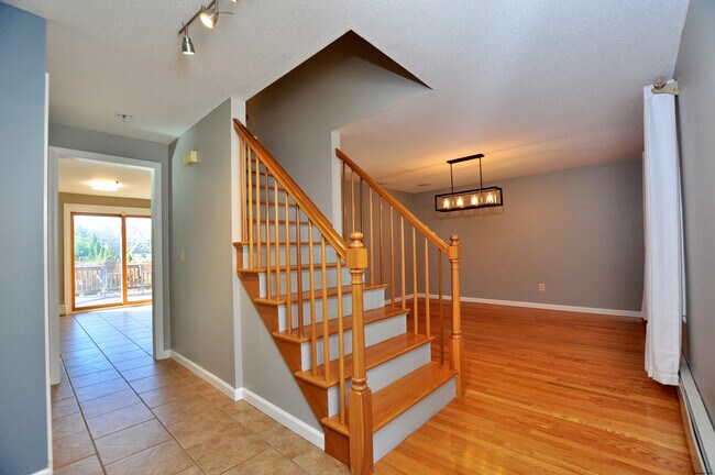 Building Photo - 16 Virginia Ln