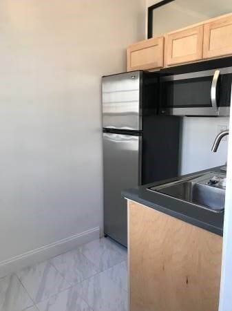 Building Photo - 11 Story St