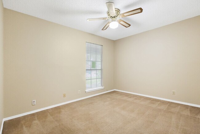 Building Photo - 8007 Forest Crossing