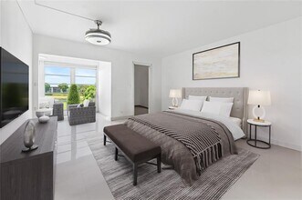 Building Photo - 3004 Portofino Isle