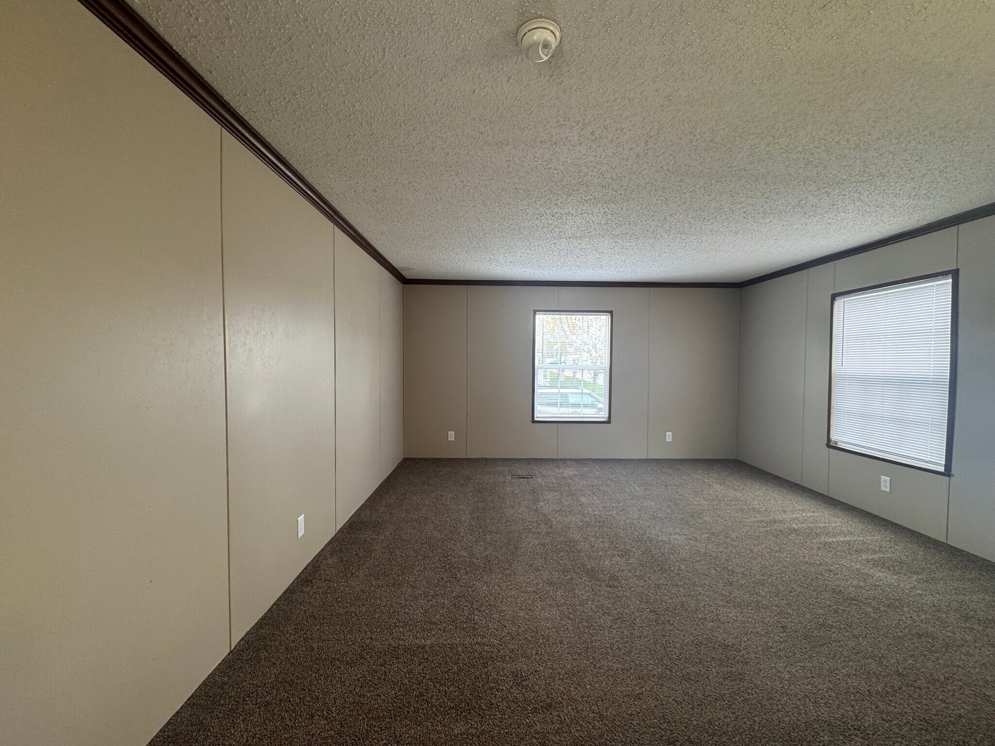 Building Photo - 4095 Geranium Ln
