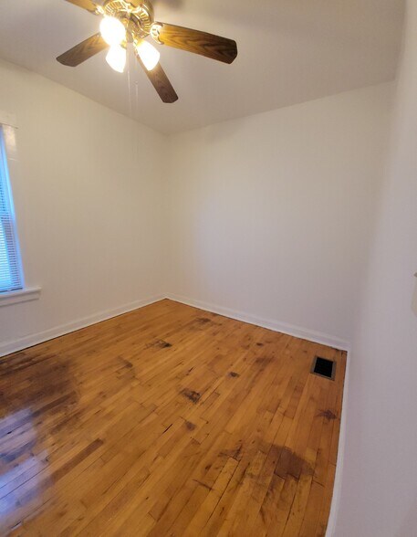 Building Photo - 7435 W 58th Pl