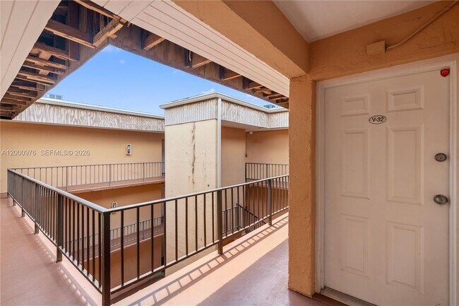 Building Photo - 9441 SW 76th St