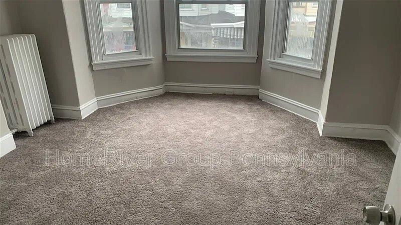 Building Photo - 5853 Webster St