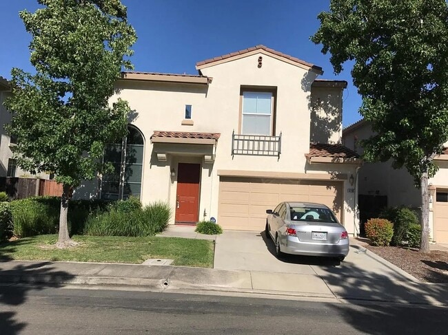 Building Photo - 4195 Preciado Dr