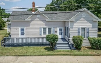 Building Photo - Garner Road [2 UNITS]