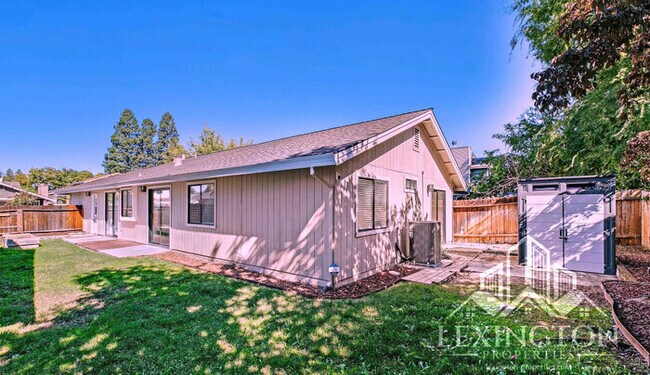 Building Photo - Stunning, 3-Bedroom, 2-Bathroom Home in Antelope!