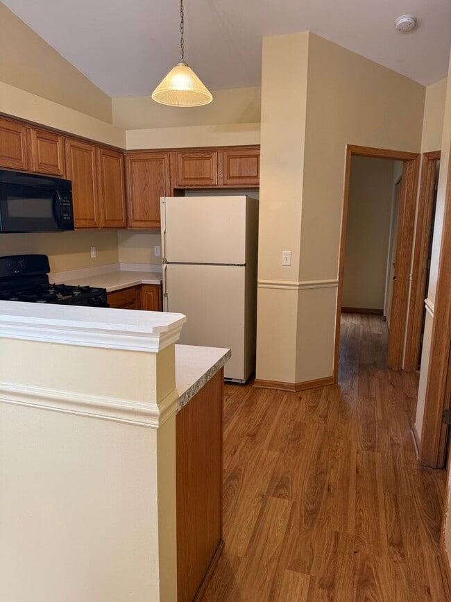 Building Photo - 13964 Danbury Dr
