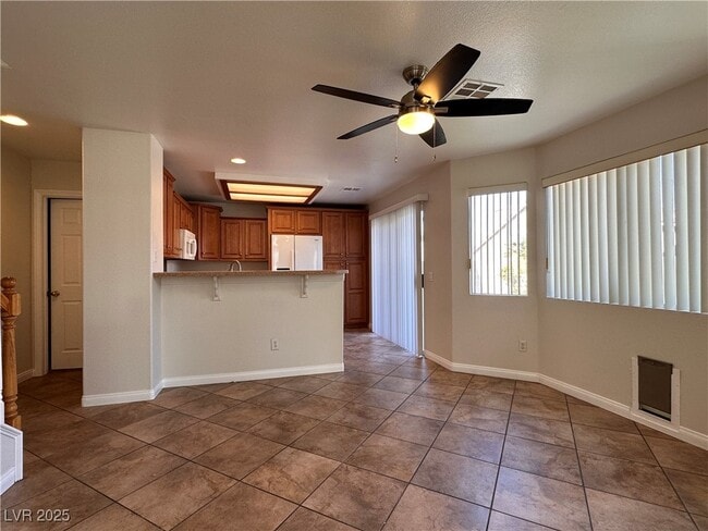 Building Photo - 2053 Smoketree Village Cir