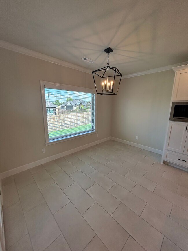 Building Photo - Beautiful Bentonville Home! 4 Bedrooms, 2....