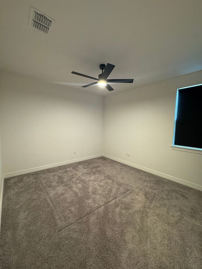 Building Photo - Rental Property