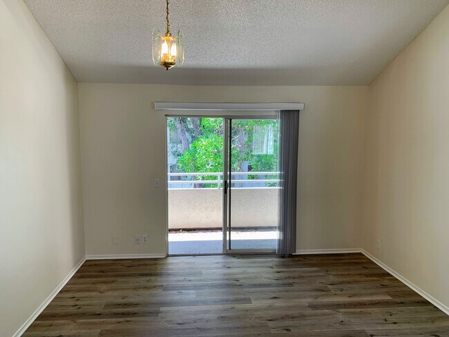 Building Photo - 1101 E South St