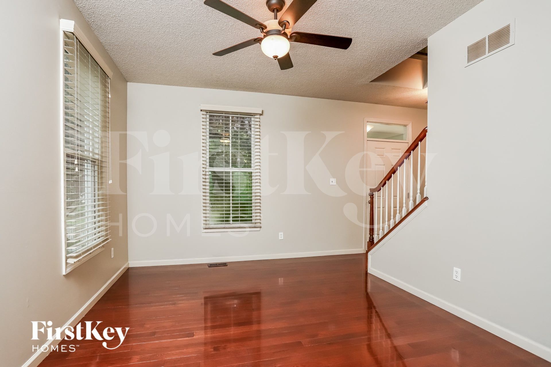 Building Photo - 3638 Arpent St
