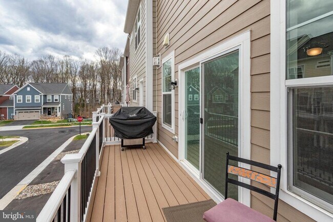 Building Photo - 1576 Meadowlark Glen Rd