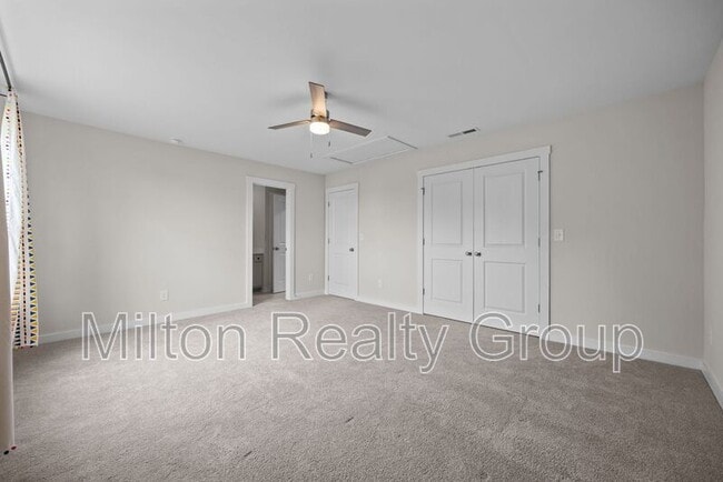 Building Photo - 217 Walker Grv Ln