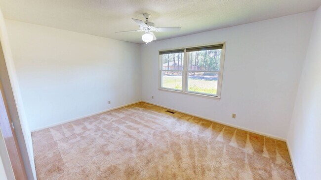 Building Photo - Charming 3 Bedroom Brick Ranch with Refurbished Original Woodwork