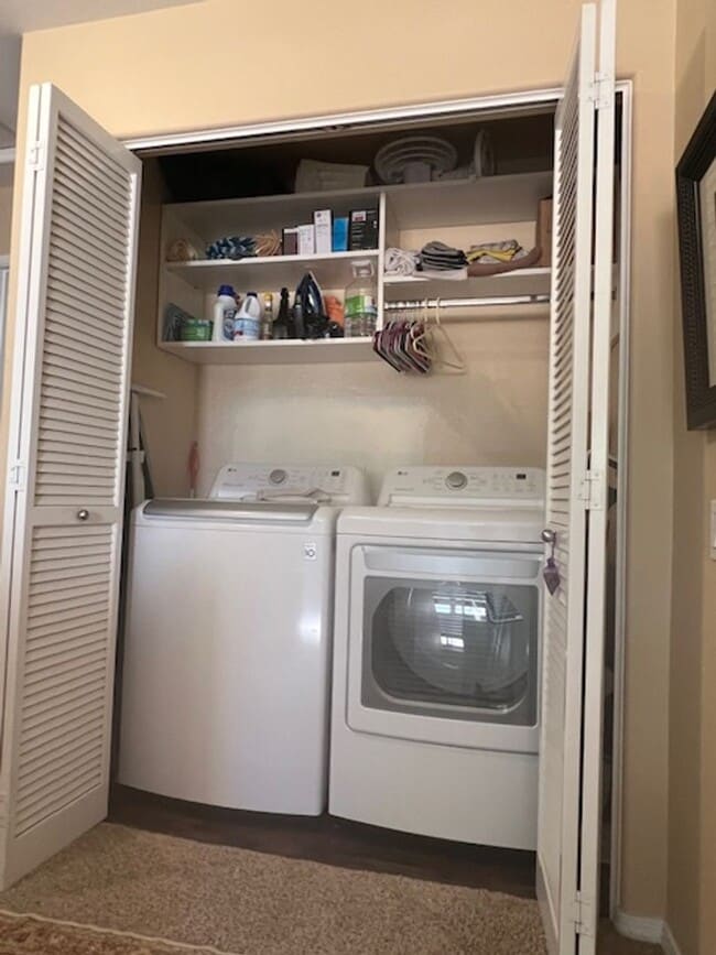 Building Photo - Desirable 2-bedroom/2.5-bathroom Condo in Islay Villas! Available Summer 2026