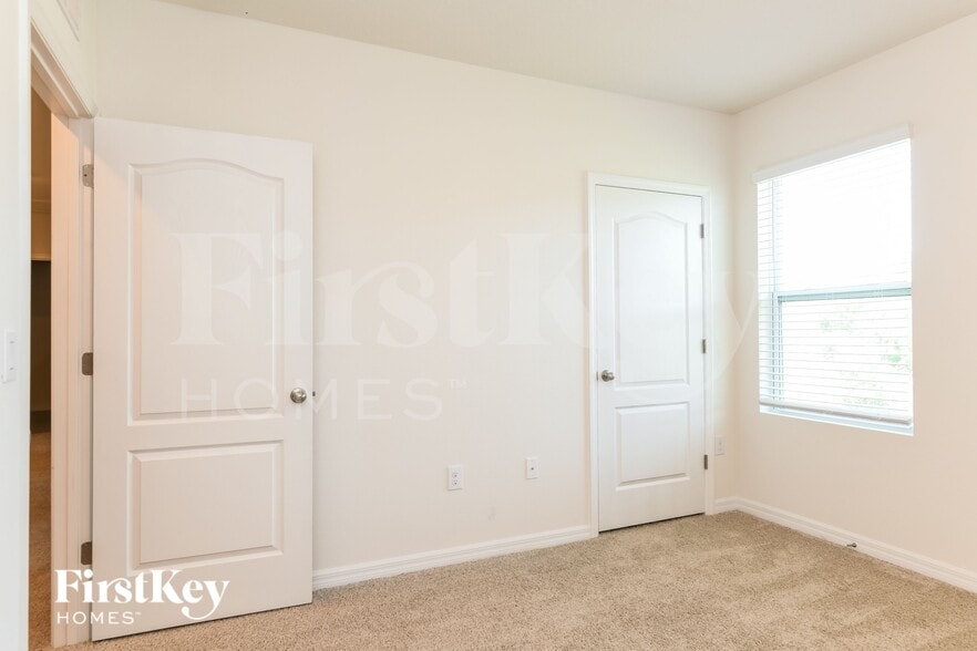 Building Photo - 3345 Wellborn Dr