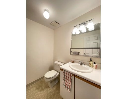 Building Photo - 1 Watermill Pl