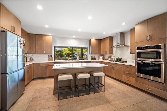 Building Photo - 419 Alamanda Dr