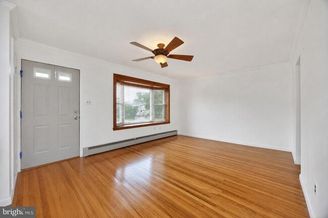 Building Photo - 728 Pennbrook Ave