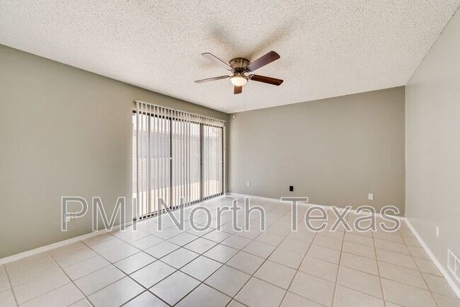Building Photo - 3009 Malibu Pl
