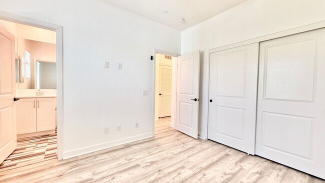 Building Photo - 4374 Nautilus Way