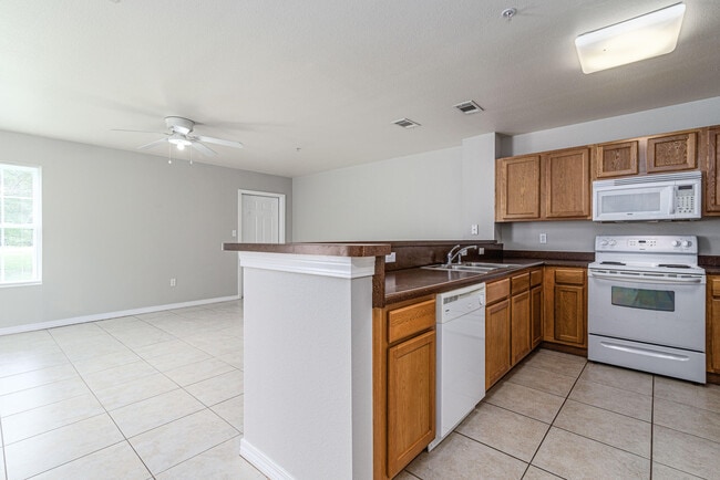 Building Photo - 100 Corwin Dr