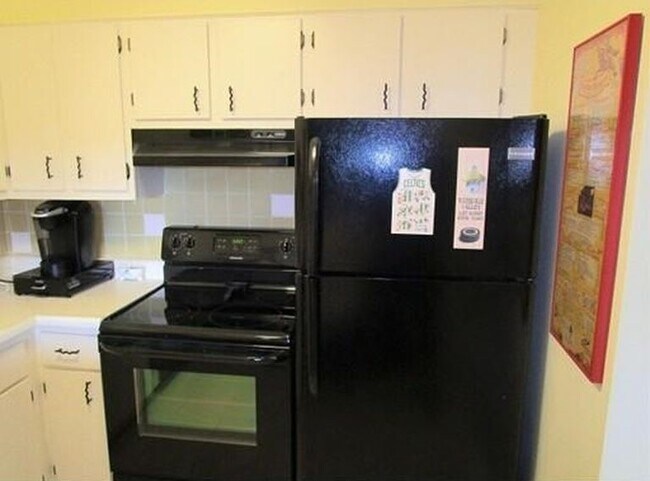 Building Photo - 12 Williamsburg Ct